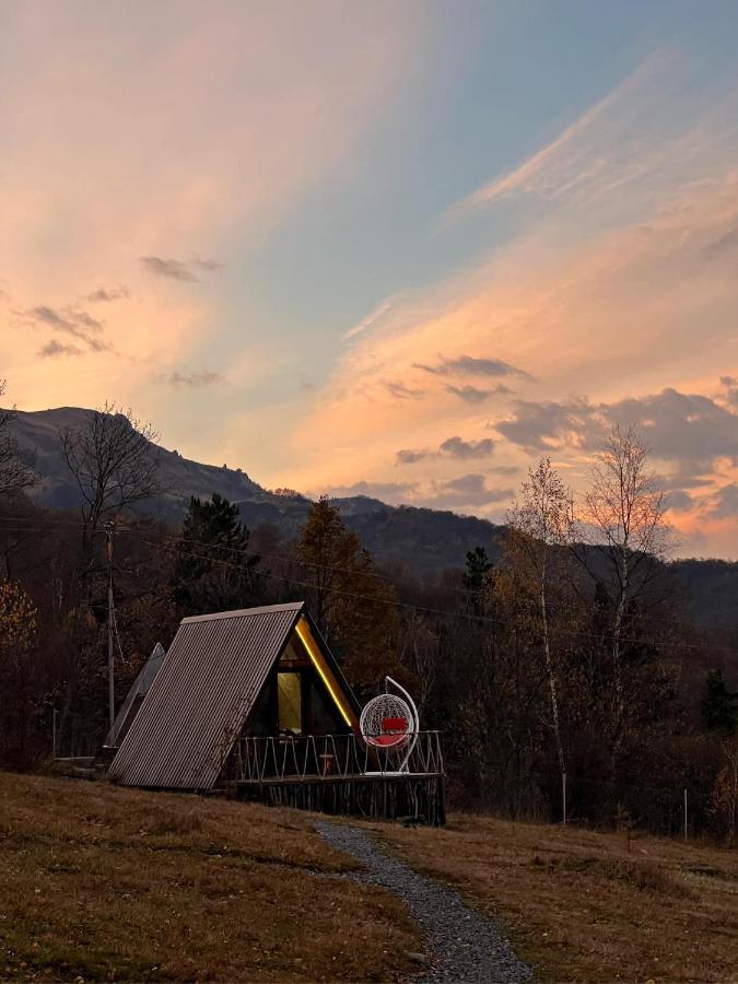 فيلا Glamping Wolf Mount Margahovit المظهر الخارجي الصورة