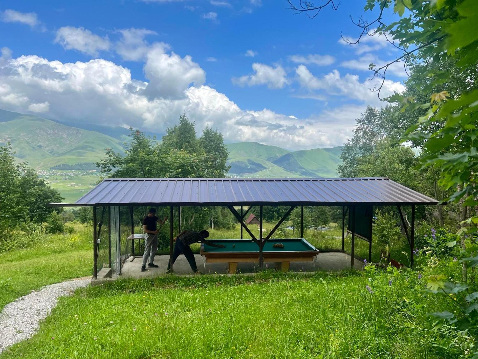 فيلا Glamping Wolf Mount Margahovit المظهر الخارجي الصورة
