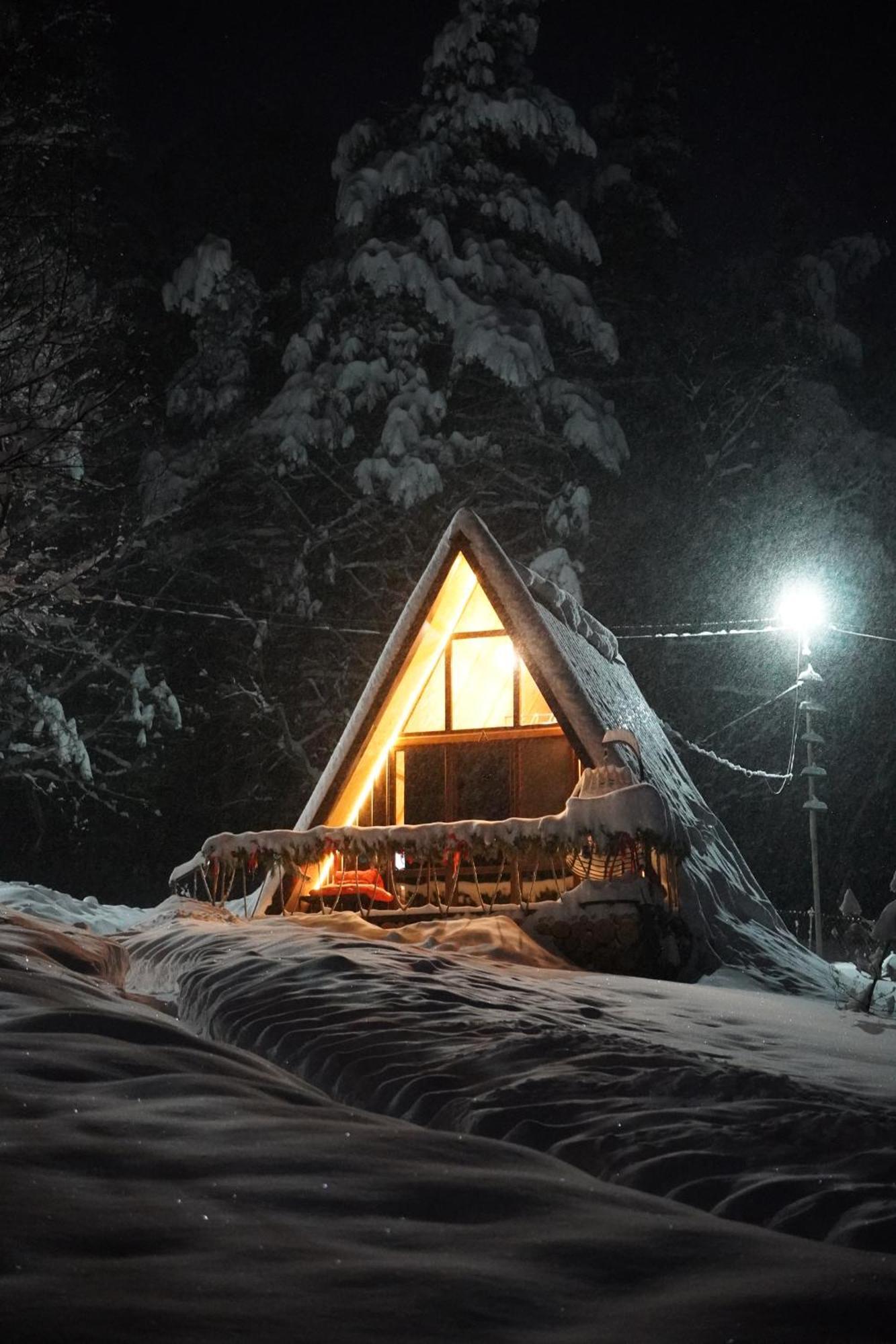 فيلا Glamping Wolf Mount Margahovit المظهر الخارجي الصورة